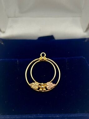 Vintage 12k Black Hills Gold Double Circle Pendant​